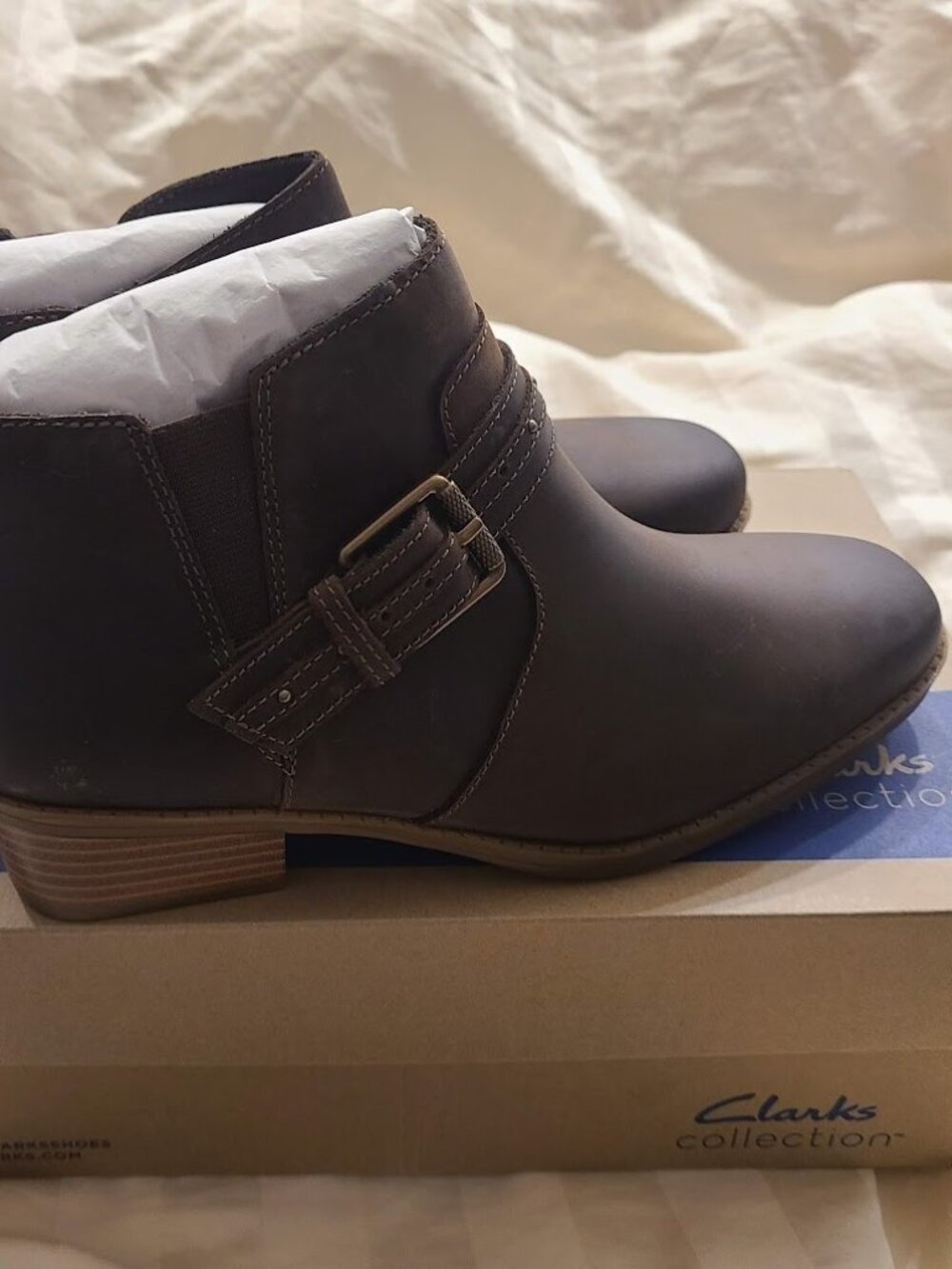 Clarks Womens Danyelle Wish Ankle Boots | Brown Taupe Oily Leather | Size 7.5W